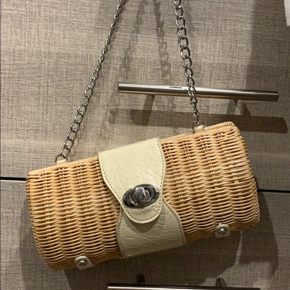 Wicker shoulder bag
